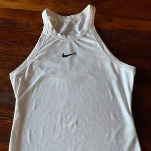 White Nike women’s tennis top